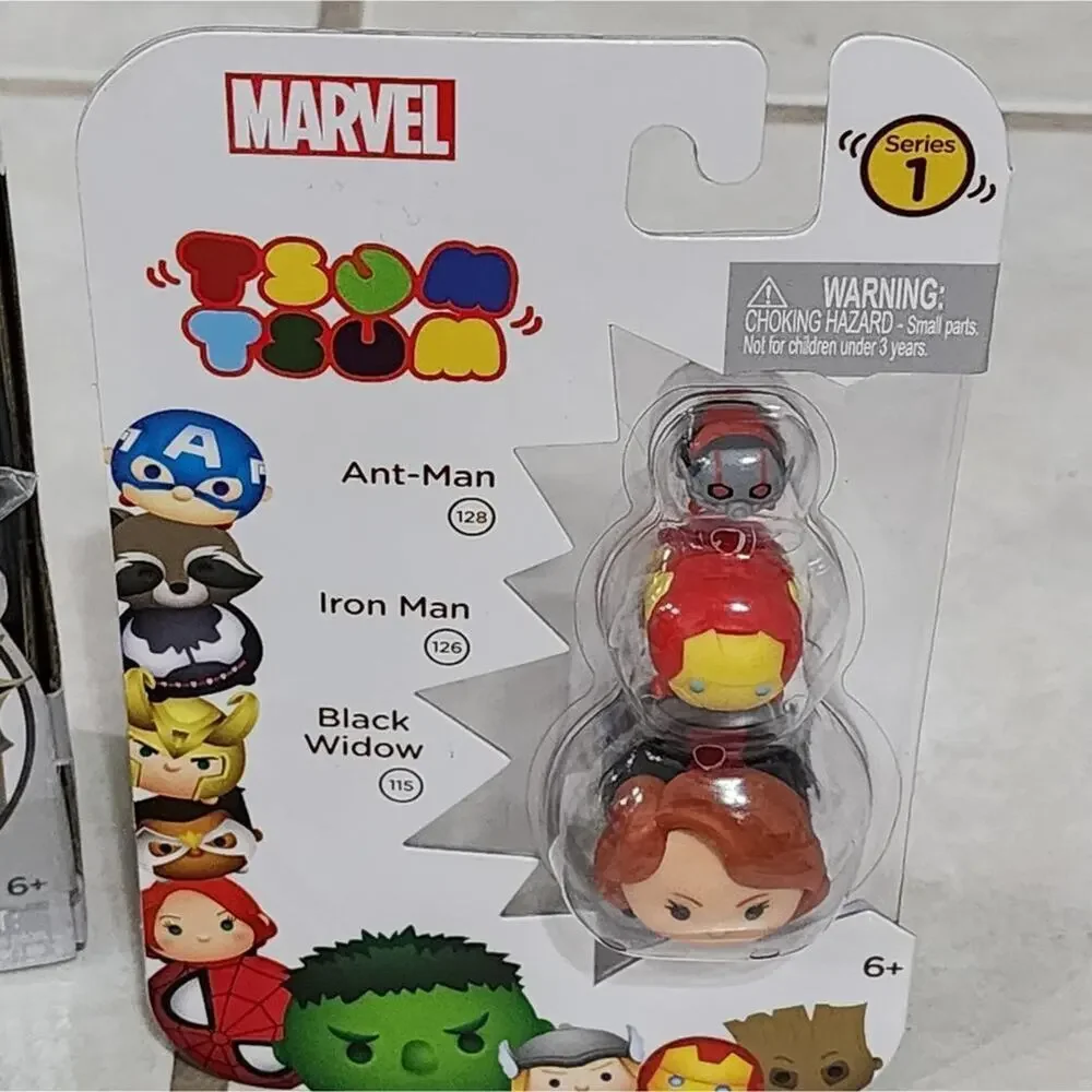 Marvel Tsum Tsum Comic Box‎ Display and 12 Toy Figures new!!